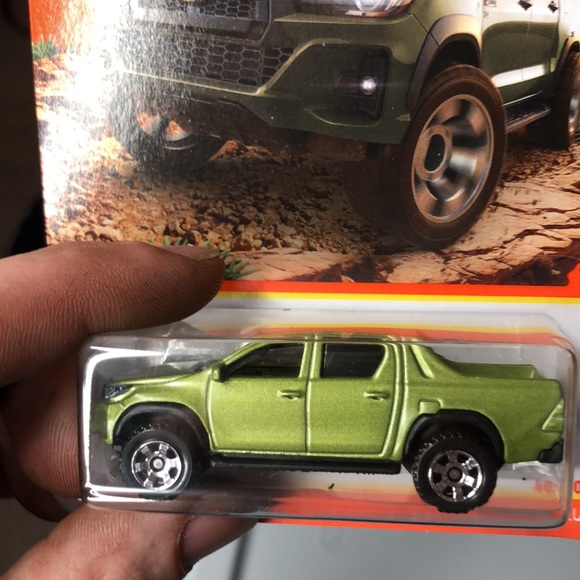 2018 Toyota Hilux - Picture 3 of 8
